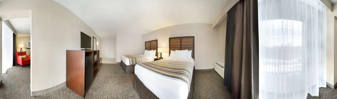 Hotel Country & By Radisson, - Cincinnati South