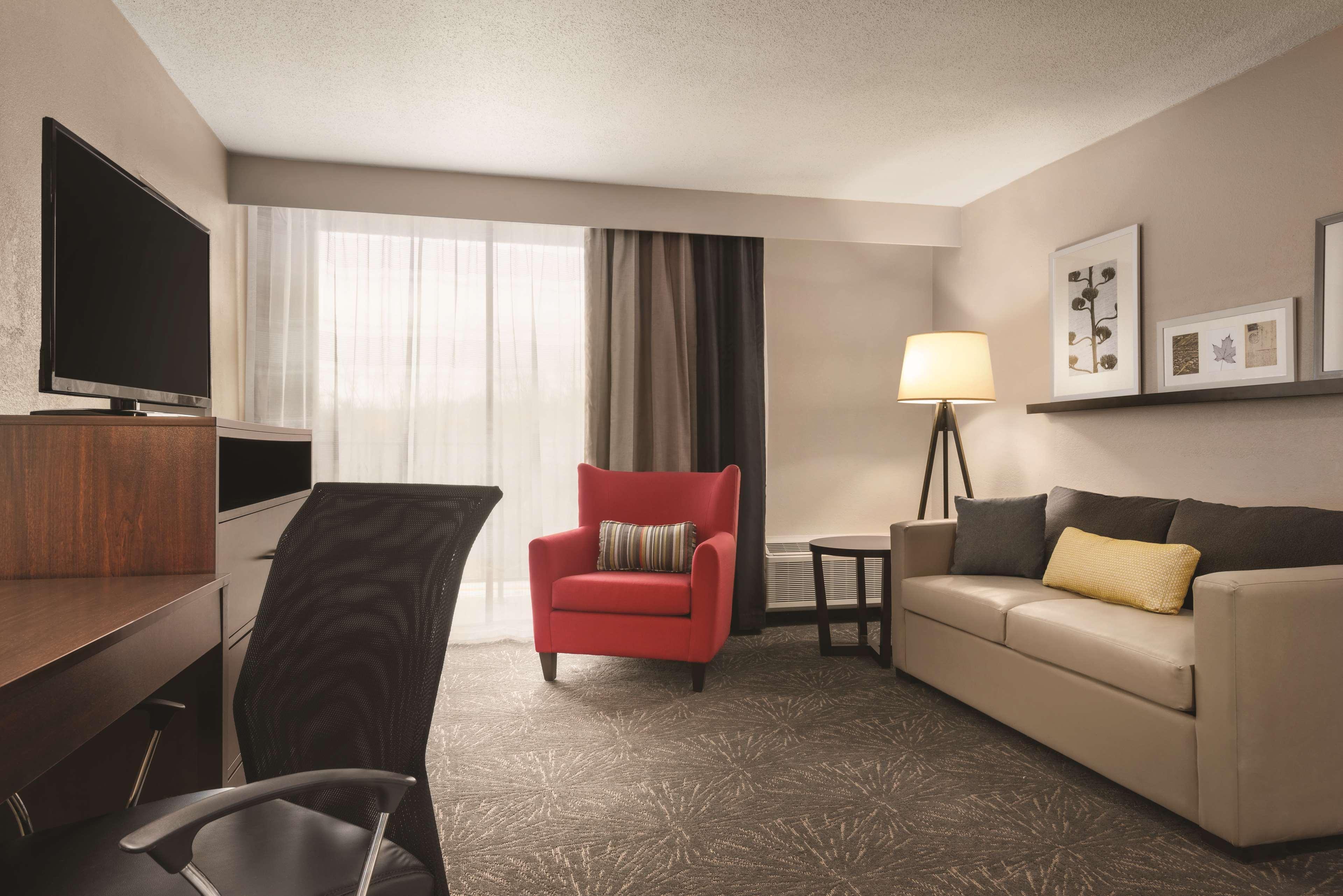Country & By Radisson, - Cincinnati South Hotel Erlanger