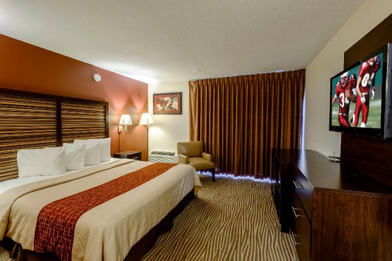 Country & By Radisson, - Cincinnati South Hotel